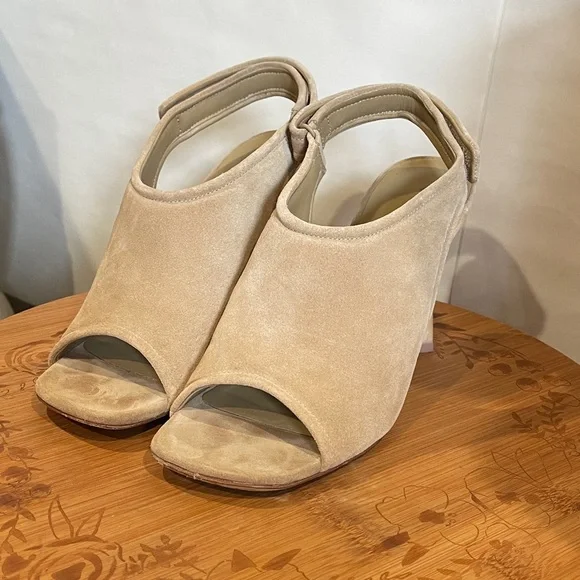 VinceQuest Suede Slingback Sandals In Dune women's size 10